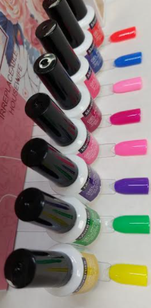 IRREPLACEBALE HOUSE WIFE UV/LED NAIL POLISH SET ESMALTE EN GEL